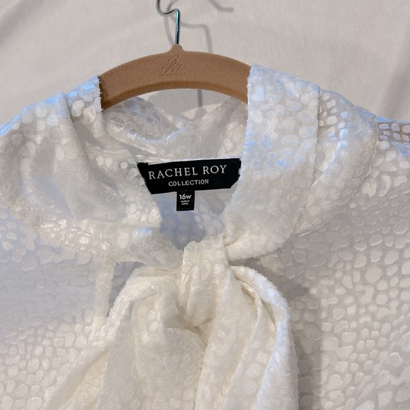 Rachel Roy Collection bright white sheer blouse size 16W Keyhole Front Tie New - Picture 6 of 10